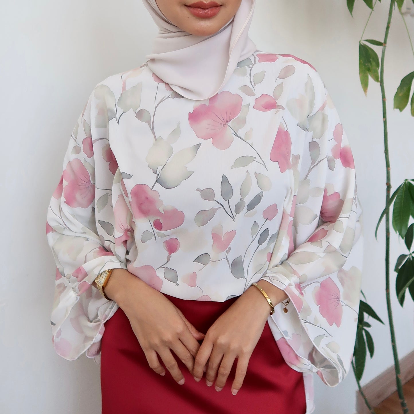 Printed Cape in Rosy Whisper