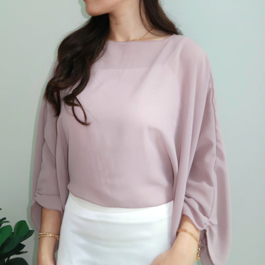 Flowy Chiffon Cape in Pale Lilac