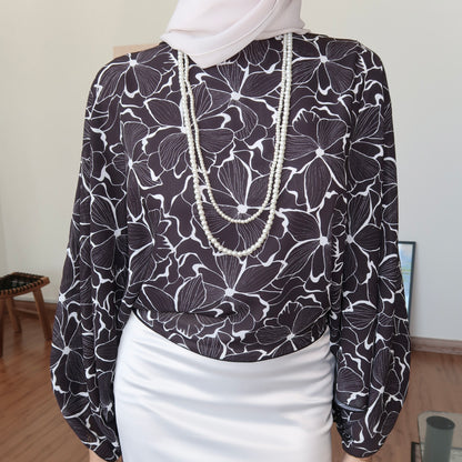 Printed Cape in Midnight Bloom