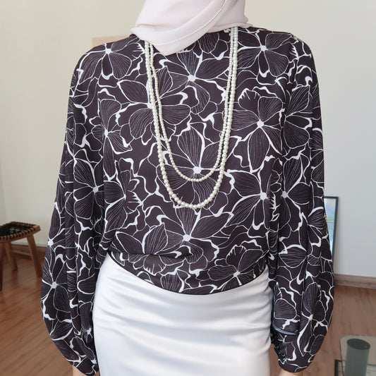 Printed Cape in Midnight Bloom
