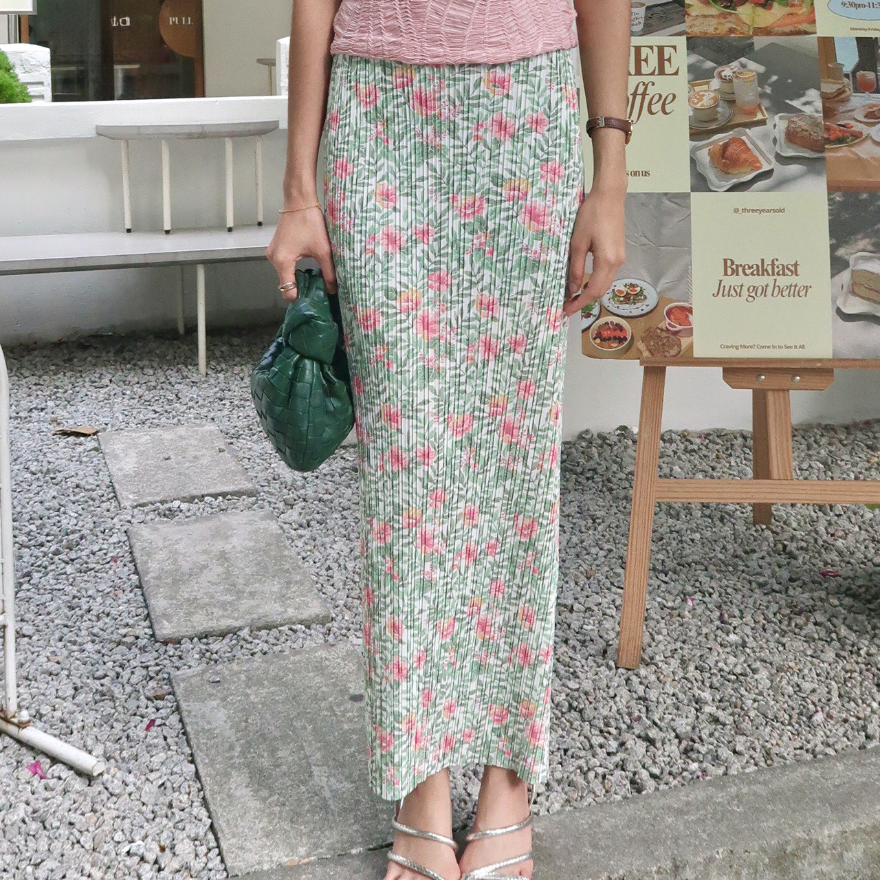 Pleated Seasons in Mint Rose